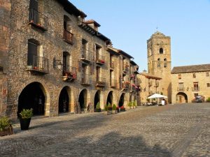 Ainsa-Plaza-Mayor