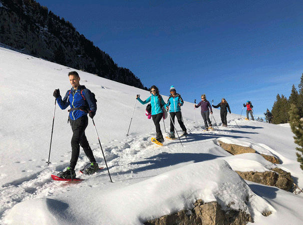 Un paseo sensorial con raquetas de nieve por los valles del Pirineo Aragonés